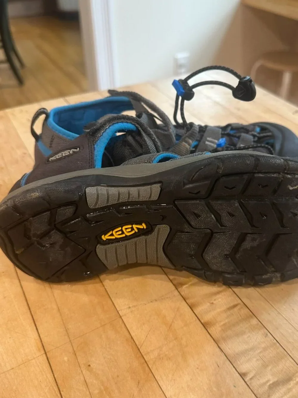 KEEN Newport H2 Hiking Sandals Big Kid Size 5 Unisex Girls Boys